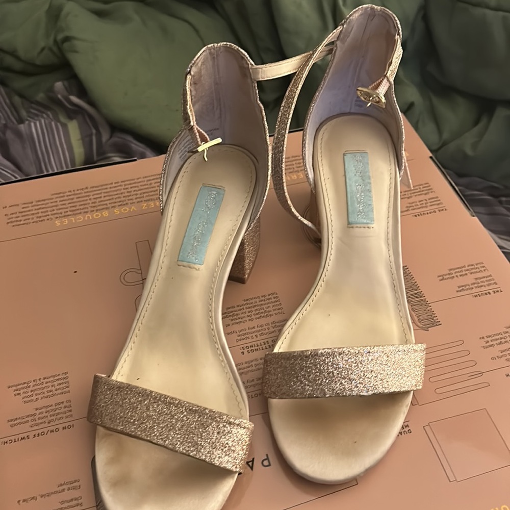 Betsey Johnson Women's Block Heel Evening Sandal - Picture 2 of 3